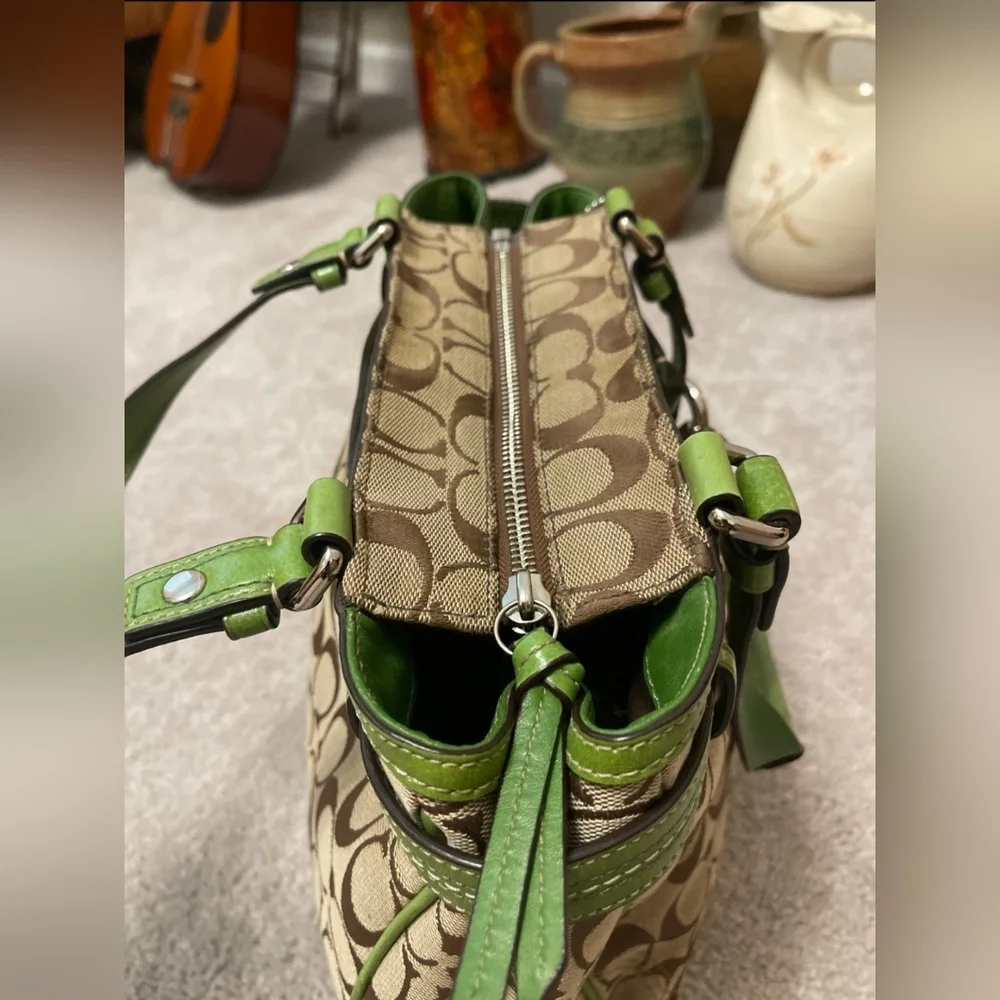 COACH NANCY RARE SIGNATURE STRIPE ZEBRA HANDBAG/TOTE BAG #13993 EUC - Picture 6 of 10